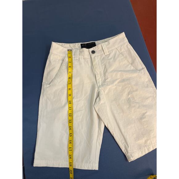 Oakley Men’s Bone Colored Khaki Shorts Size 28W 11" inseam Pre-owned - Picture 5 of 10
